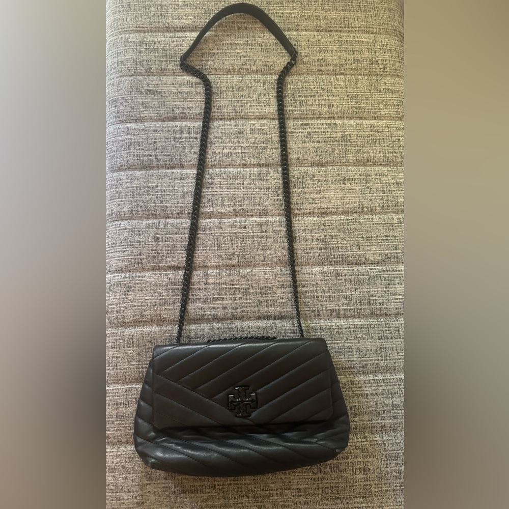 Tory Burch Black Quilted Leather Chain-Handle Shoulder Bag - Picture 3 of 13